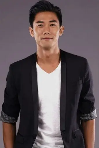 Desmond Tan